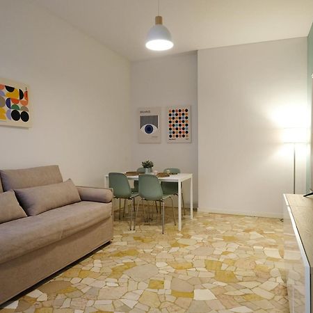 Milano Navigli Apartment - Via Tortona Екстер'єр фото