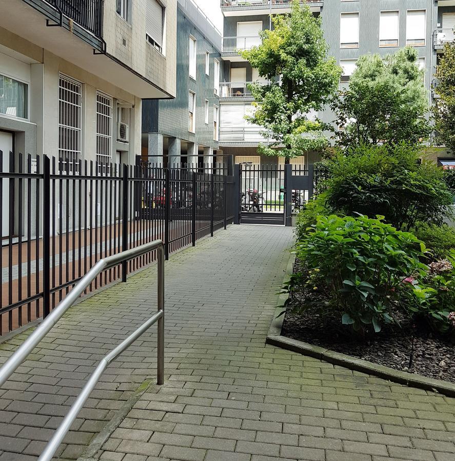 Milano Navigli Apartment - Via Tortona Екстер'єр фото